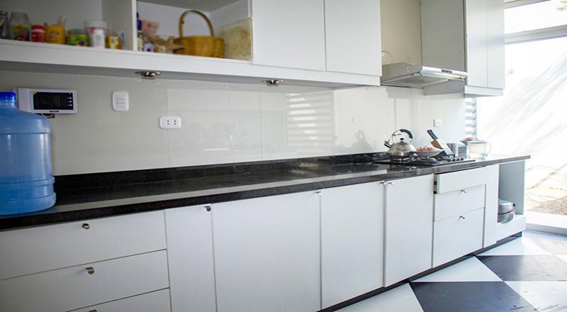 VENTA DE CASA DE 3 PISOS EN PIMENTEL